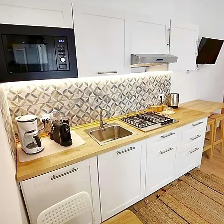 Miravalle Oda ve Kahvaltı 4*
